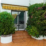 Lovely Townhouse, Swimming Pool