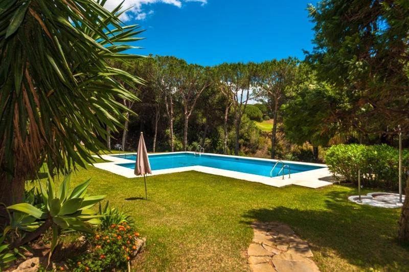 Lovely Townhouse, Swimming Pool