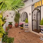 Lovely Townhouse, Swimming Pool