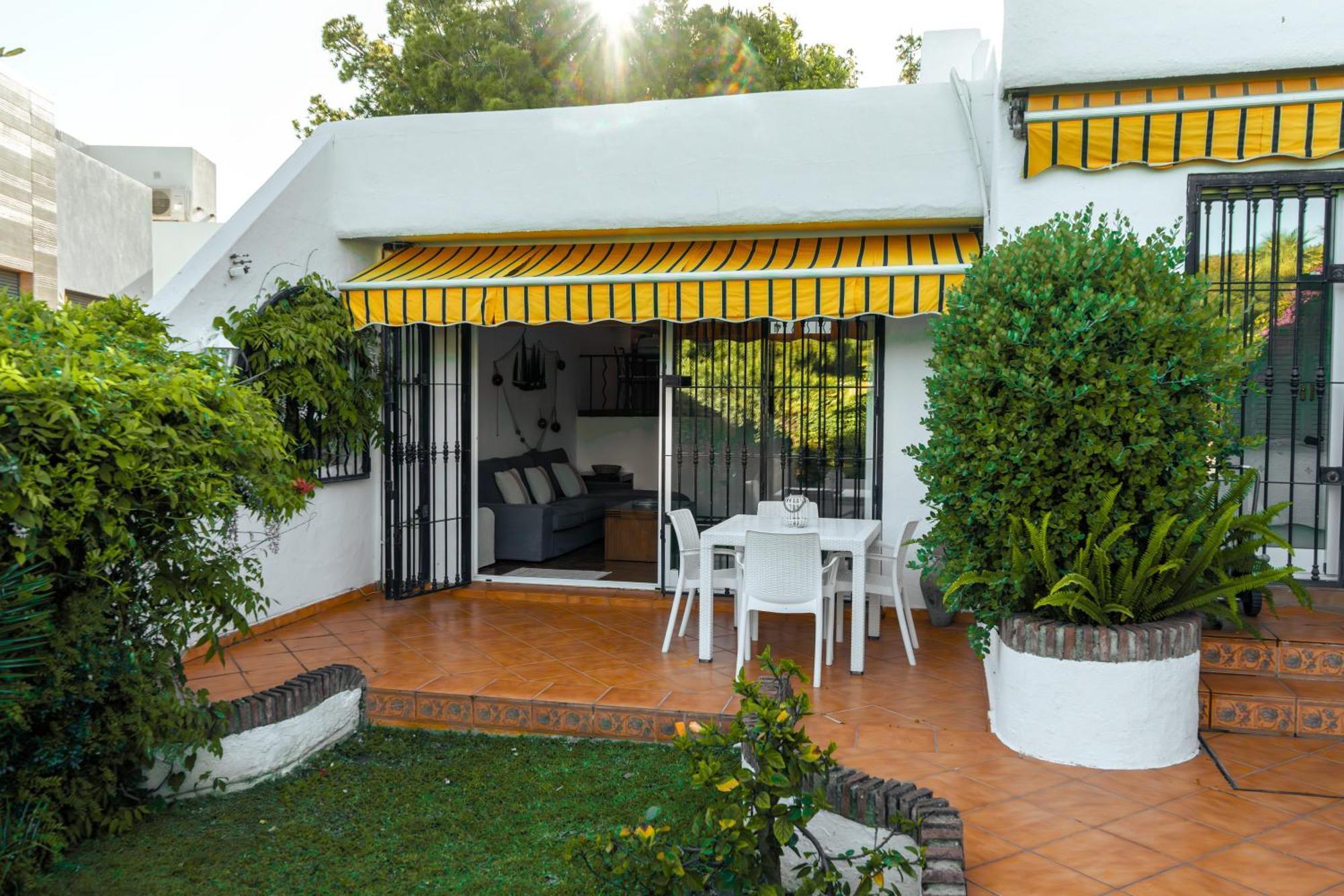 Lovely Townhouse, Swimming Pool Сasa de vacaciones Marbella