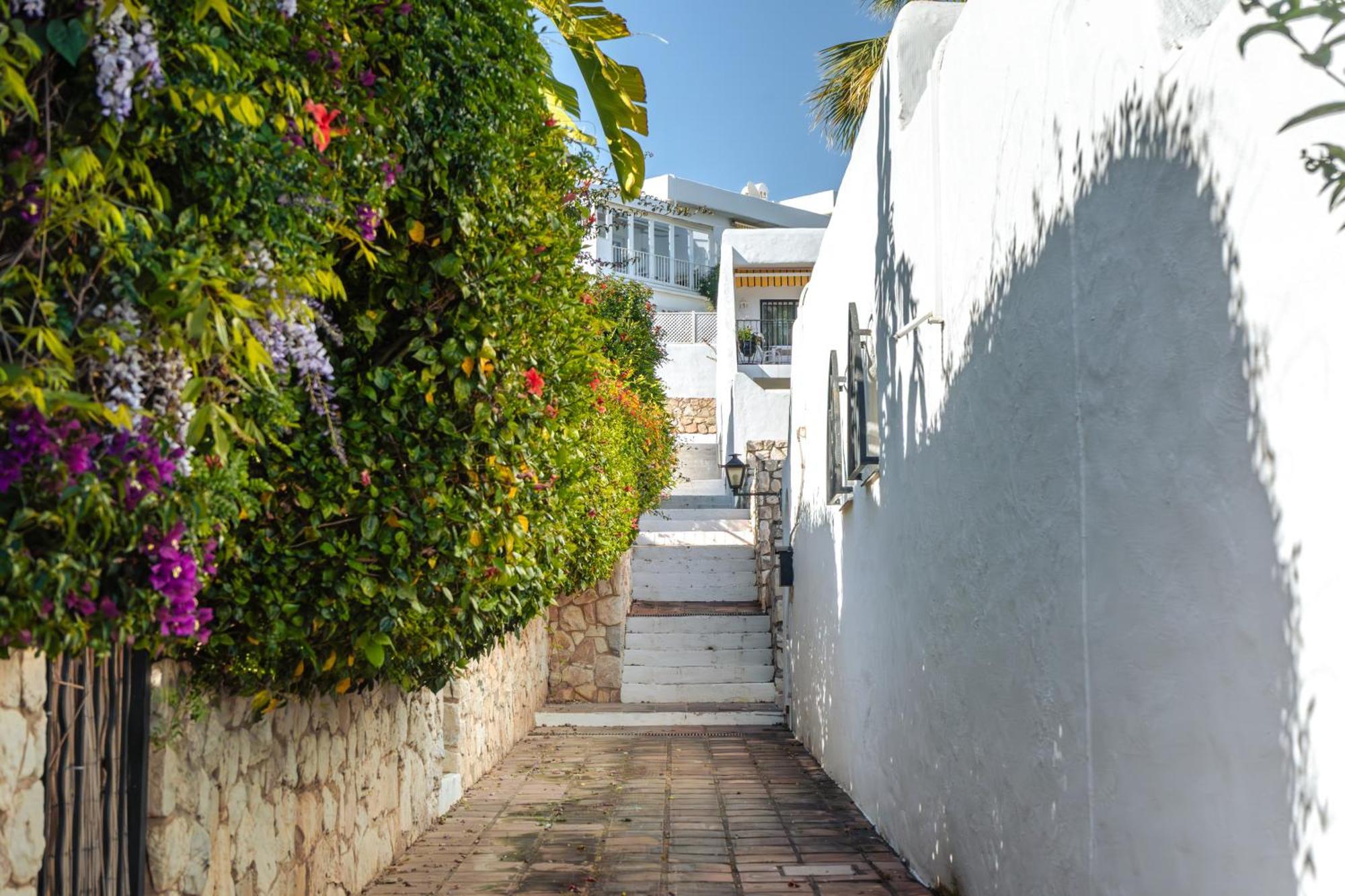 Lovely Townhouse, Swimming Pool * Marbella