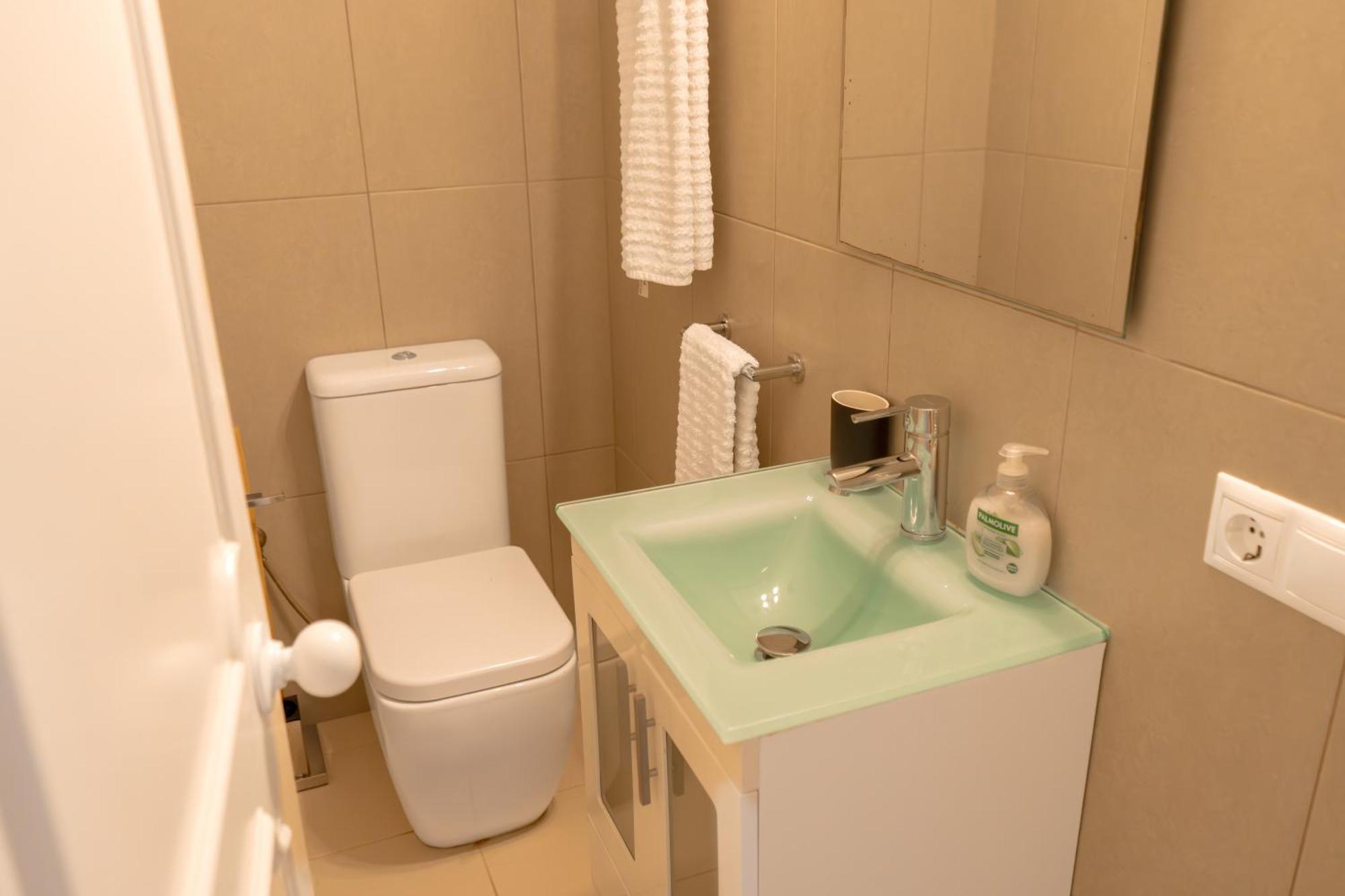 Lovely Townhouse, Swimming Pool Сasa de vacaciones *